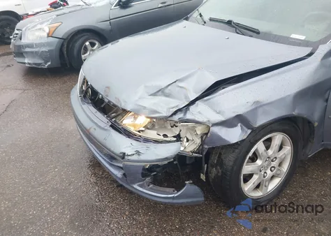 2000 Toyota Avalon Xls from USA, damaged, VIN 4T1BF28B7YU064657